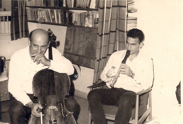 יהודה מנגן בחליל,פרנטו בצ'לו חנובה 1969